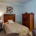 13-hutchinson-assisted-living-private-room