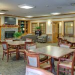 4-hutchinson-assisted-living-large-dining-space