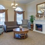 4-marshall-assisted-living-fireside-lounge