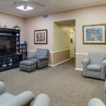 6-marshall-assisted-living-tv-lounge